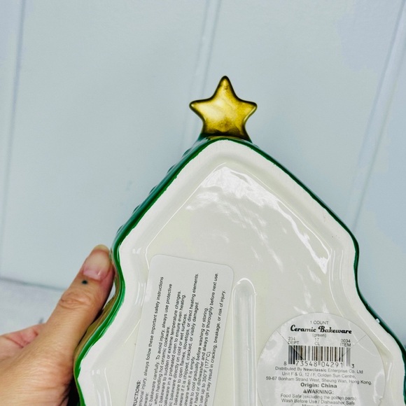 Target Bullseye Playground Green & White Christmas Tree Ceramic Bakeware - Picture 5 of 6
